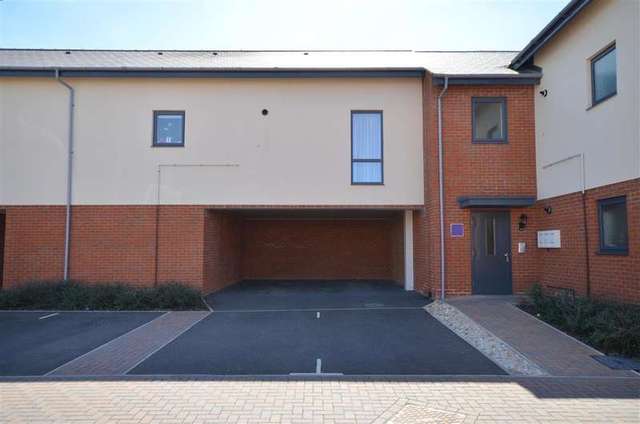  Image of 2 bedroom Ground Flat for sale in Foxtail Road Waterlooville PO7 at Waterlooville Hampshire Waterlooville, PO7 7QW
