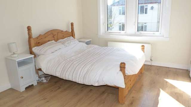  Image of 1 bedroom Apartment to rent in Freeland Drive Bridge of Weir PA11 at Freelands Drive  Bridge Of Weir, PA11 3QJ