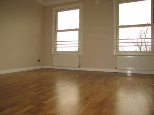  Image of 2 bedroom Flat to rent in Friern Barnet Road London N11 at Friern Barnet Road Friern Barnet London, N11 3EG