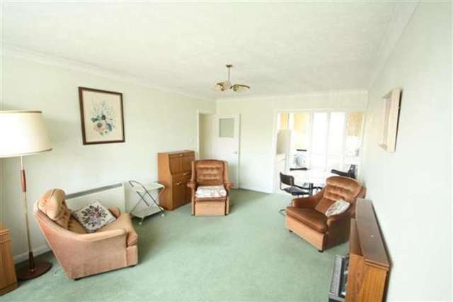  Image of 1 bedroom Flat for sale in Boundary Road Worthing BN11 at West Worthing, BN11 4LU