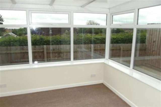  Image of 2 bedroom Bungalow to rent in Gardeners Close Carlton Nottingham NG4 at Nottingham, NG4 3JG