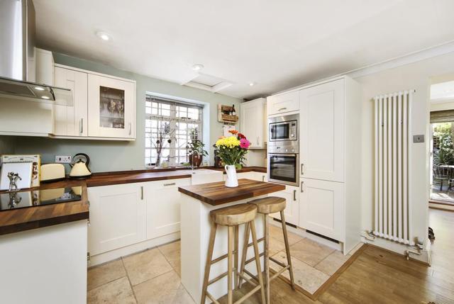  Image of 2 bedroom Property for sale in Gauden Road London SW4 at Gauden Road  London, SW4 6LL