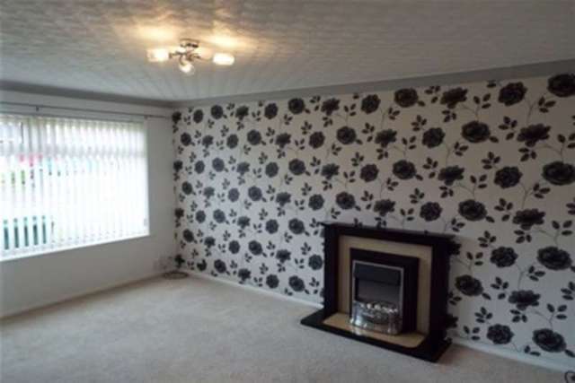  Image of 3 bedroom Semi-Detached house to rent in Gloucester Close Woolston Warrington WA1 at Warrington, WA1 4HP