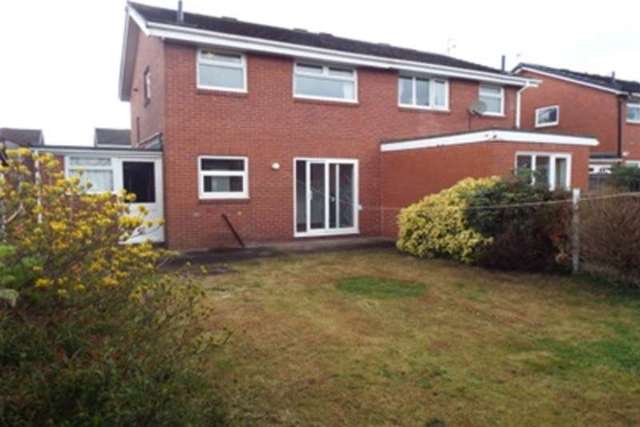  Image of 3 bedroom Semi-Detached house to rent in Gloucester Close Woolston Warrington WA1 at Warrington, WA1 4HP