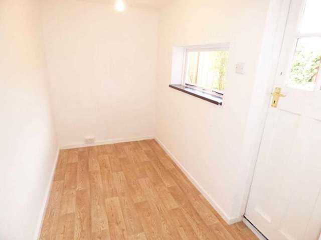  Image of 3 bedroom Terraced house to rent in Glover Close Leyland PR26 at Glover Close  Leyland, PR26 8NL