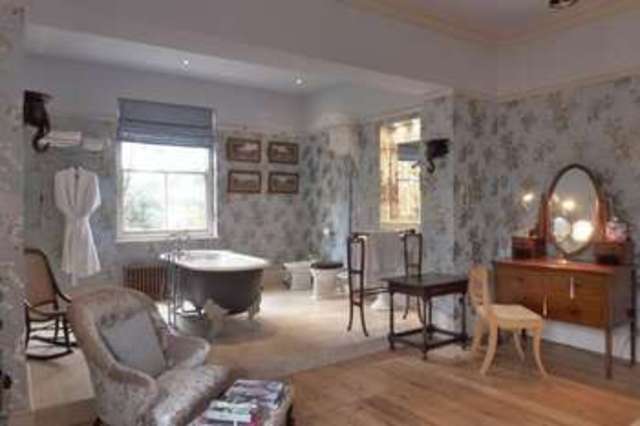 Image of 6 bedroom Detached house for sale in Gote Lane Gorefield Wisbech PE13 at Gote Lane Gorefield Wisbech, PE13 4NJ