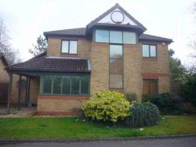  Image of 4 bedroom Detached house for sale in Grantham Court Shenley Lodge Milton Keynes MK5 at Grantham Court Shenley Lodge Milton Keynes, MK5 7DP