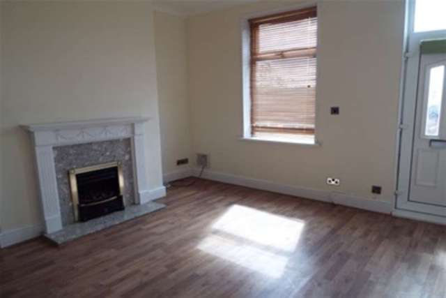  Image of 2 bedroom Terraced house to rent in Green End Lane Wakefield WF2 at Wakefield, WF2 7AG