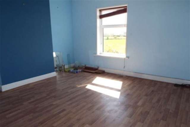  Image of 2 bedroom Terraced house to rent in Green End Lane Wakefield WF2 at Wakefield, WF2 7AG