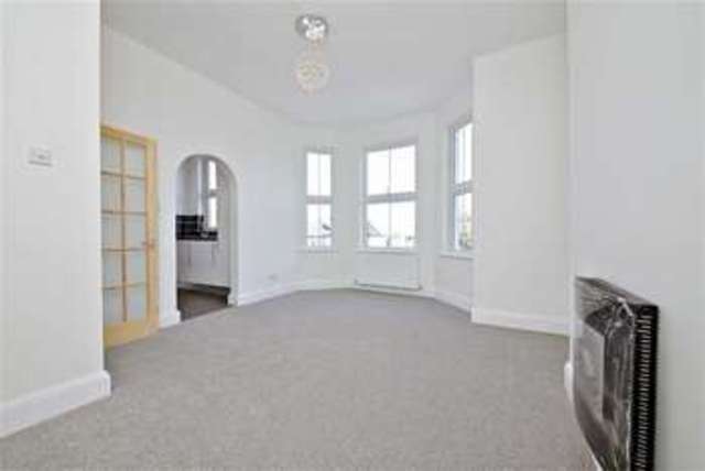  Image of 2 bedroom Flat for sale in Green Lanes London N13 at Green Lanes Palmers Green Palmers Green, N13 4DR