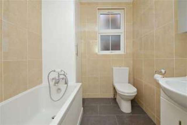  Image of 2 bedroom Flat for sale in Green Lanes London N13 at Green Lanes Palmers Green Palmers Green, N13 4DR