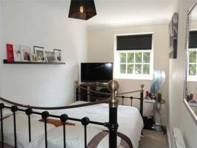  Image of 3 bedroom Terraced house to rent in Greenhow Bracknell RG12 at Bracknell Berkshire Easthampstead, RG12 7RJ