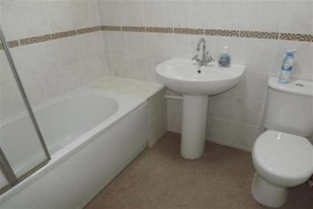  Image of 3 bedroom Detached house to rent in Greenside Avenue Chesterfield S41 at Chesterfield, S41 8SD