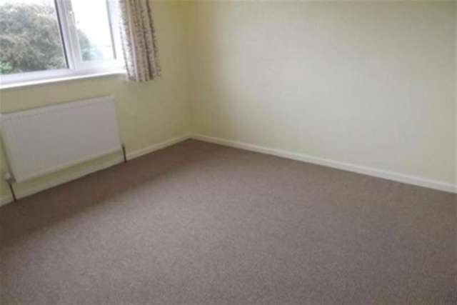  Image of 3 bedroom Detached house to rent in Greenside Avenue Chesterfield S41 at Chesterfield, S41 8SD