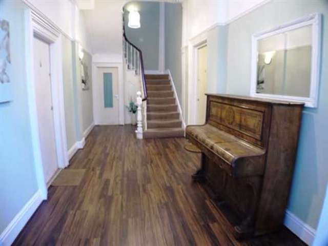  Image of 2 bedroom Flat to rent in Grove Park Toxteth Liverpool L8 at Liverpool, L8 0TL