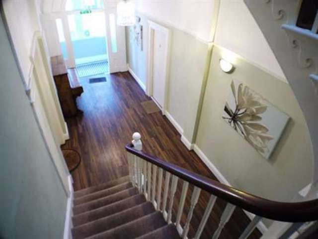  Image of 2 bedroom Flat to rent in Grove Park Toxteth Liverpool L8 at Liverpool, L8 0TL