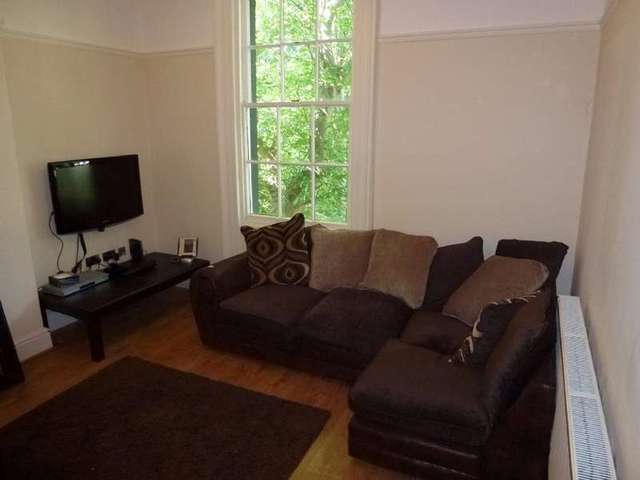  Image of 2 bedroom Flat to rent in Grove Park Toxteth Liverpool L8 at Liverpool, L8 0TL