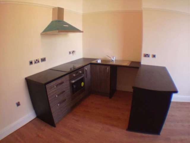  Image of 2 bedroom Flat to rent in Grove Park Toxteth Liverpool L8 at Liverpool, L8 0TL