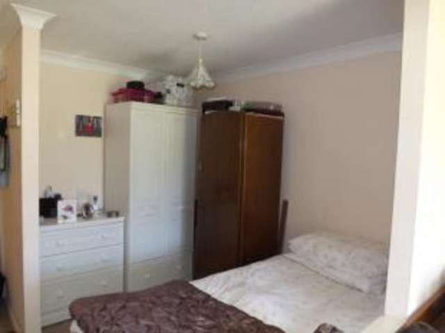  Image of 1 bedroom Retirement Property for sale in Hall Crescent Holland-on-Sea Clacton-on-Sea CO15 at Hall Crescent Holland-on-Sea Holland-on-Sea, CO15 5DA