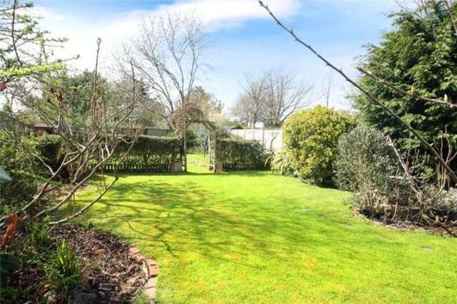  Image of 4 bedroom Semi-Detached house for sale in West Drive Angmering Littlehampton BN16 at West Drive Angmering East Preston, BN16 4JF