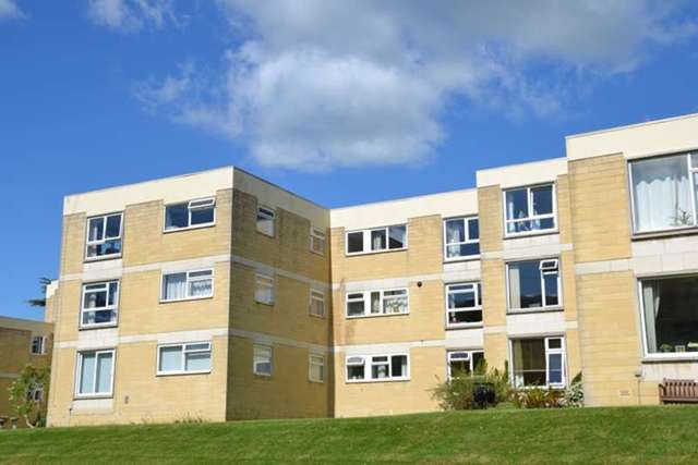  Image of 2 bedroom Flat to rent in Grosvenor Bridge Road Bath BA1 at Hampton House  Bath, BA1 6BE