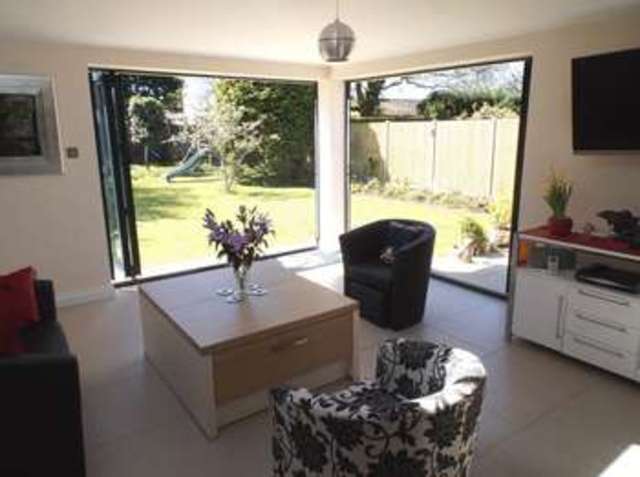  Image of 5 bedroom Detached house to rent in Harbour Road Hayling Island PO11 at Harbour Road  Hayling Island, PO11 0HR