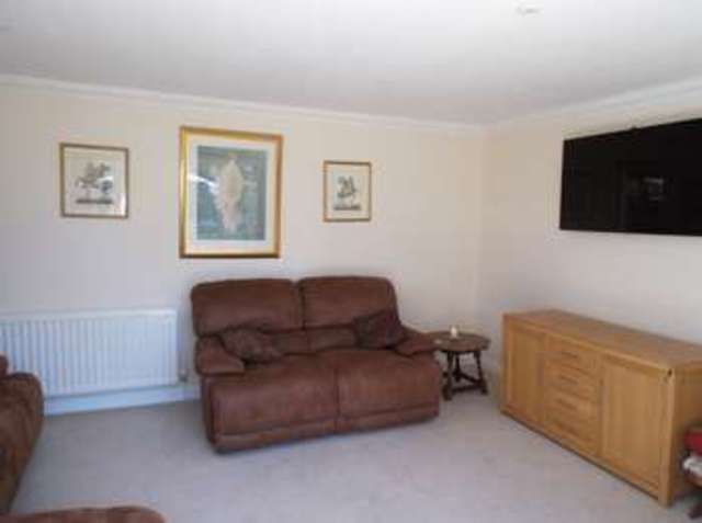  Image of 5 bedroom Detached house to rent in Harbour Road Hayling Island PO11 at Harbour Road  Hayling Island, PO11 0HR
