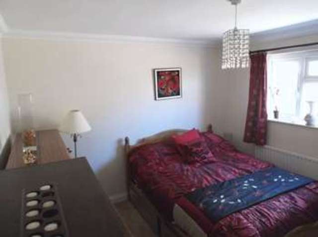  Image of 5 bedroom Detached house to rent in Harbour Road Hayling Island PO11 at Harbour Road  Hayling Island, PO11 0HR