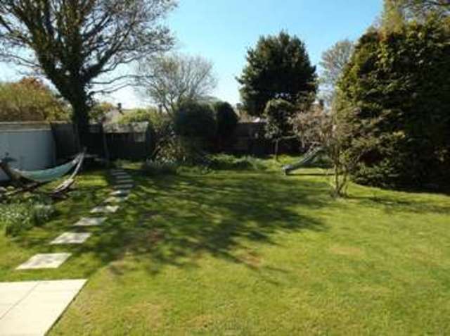  Image of 5 bedroom Detached house to rent in Harbour Road Hayling Island PO11 at Harbour Road  Hayling Island, PO11 0HR