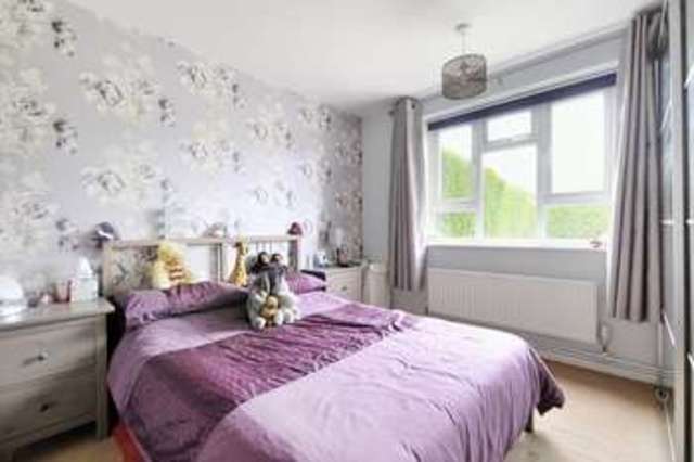  Image of 1 bedroom Flat for sale in Harefield Avenue Worthing BN13 at Harefield Avenue  Worthing, BN13 1DR