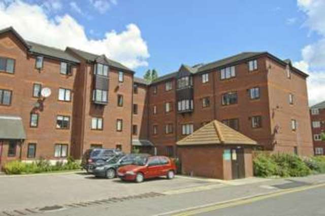  Image of 1 bedroom Flat for sale in Harlinger Street London SE18 at Harlinger Street  Woolwich, SE18 5ST