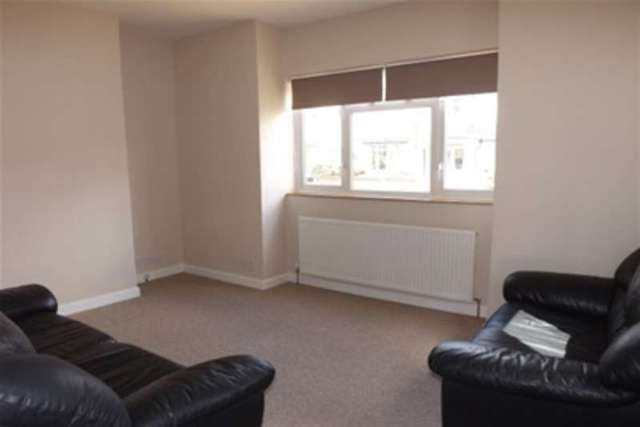  Image of 2 bedroom Semi-Detached house to rent in Ronald Road Harold Wood Romford RM3 at Romford, RM3 0RB