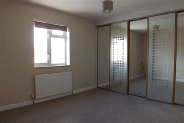  Image of 2 bedroom Semi-Detached house to rent in Ronald Road Harold Wood Romford RM3 at Romford, RM3 0RB