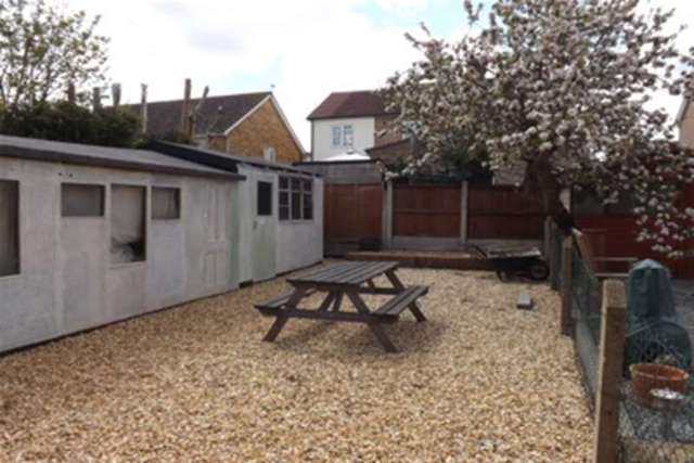  Image of 2 bedroom Semi-Detached house to rent in Ronald Road Harold Wood Romford RM3 at Romford, RM3 0RB
