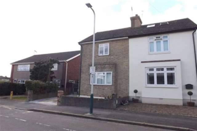  Image of 2 bedroom Semi-Detached house to rent in Ronald Road Harold Wood Romford RM3 at Romford, RM3 0RB