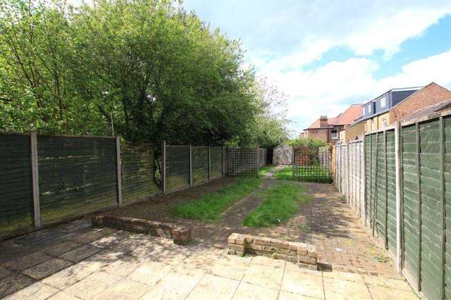  Image of 3 bedroom Detached house to rent in Bessborough Road Harrow HA1 at Harrow  Harrow on the Hill, HA1 3DJ