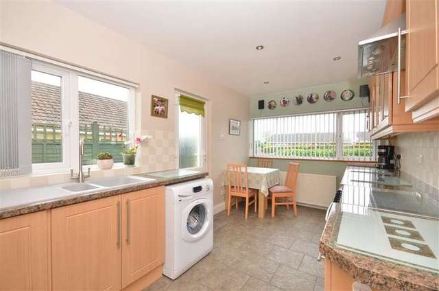  Image of 2 bedroom Bungalow for sale in Hart Plain Avenue Cowplain Waterlooville PO8 at Cowplain Waterlooville Waterlooville, PO8 8PP