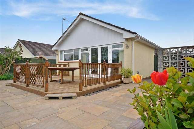  Image of 2 bedroom Bungalow for sale in Hart Plain Avenue Cowplain Waterlooville PO8 at Cowplain Waterlooville Waterlooville, PO8 8PP