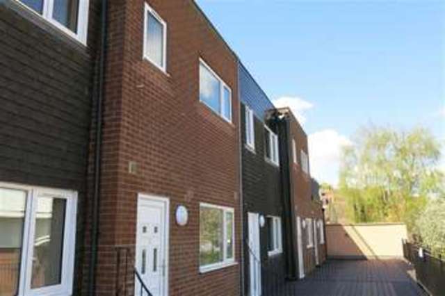  Image of 1 bedroom Flat to rent in High Street Droitwich WR9 at High Street Droitwich Droitwich, WR9 8EP
