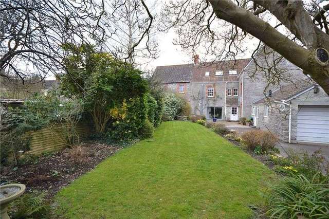  Image of 5 bedroom Detached house to rent in High Street Queen Camel Yeovil BA22 at High Street Queen Camel Yeovil, Somerset, BA22 7NQ