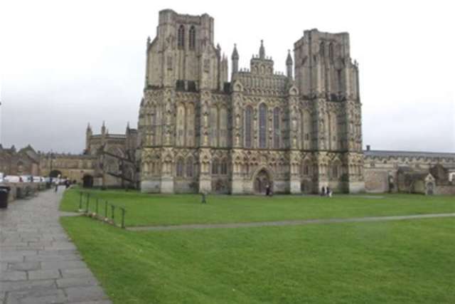  Image of 1 bedroom Flat to rent in High Street Wells BA5 at Wells, BA5 2AA
