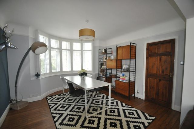  Image of 3 bedroom Detached house for sale in Highgate Lane Farnborough GU14 at Highgate Lane  Farnborough, GU14 8AE