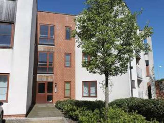  Image of 2 bedroom Flat for sale in Hollies Court Basingstoke RG24 at Hollies Court  Basingstoke, RG24 9RJ