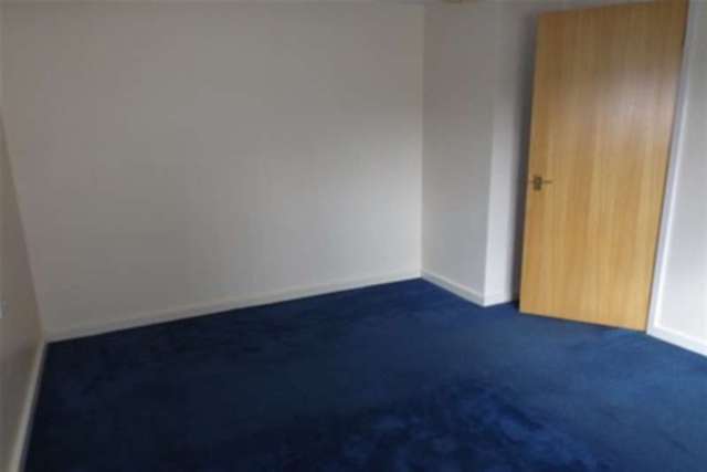  Image of 2 bedroom Flat to rent in Holm Lane East Kilbride Glasgow G74 at Glasgow, G74 1EG