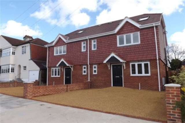 Image of 5 bedroom Detached house to rent in Bellevue Road Hornchurch RM11 at Hornchurch, RM11 3SS