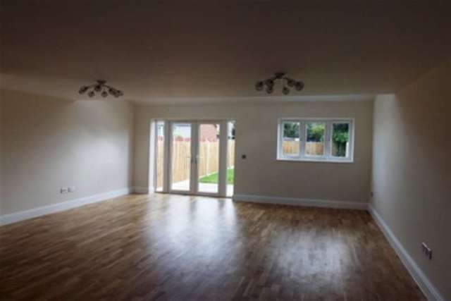  Image of 5 bedroom Detached house to rent in Bellevue Road Hornchurch RM11 at Hornchurch, RM11 3SS