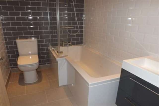  Image of 5 bedroom Detached house to rent in Bellevue Road Hornchurch RM11 at Hornchurch, RM11 3SS