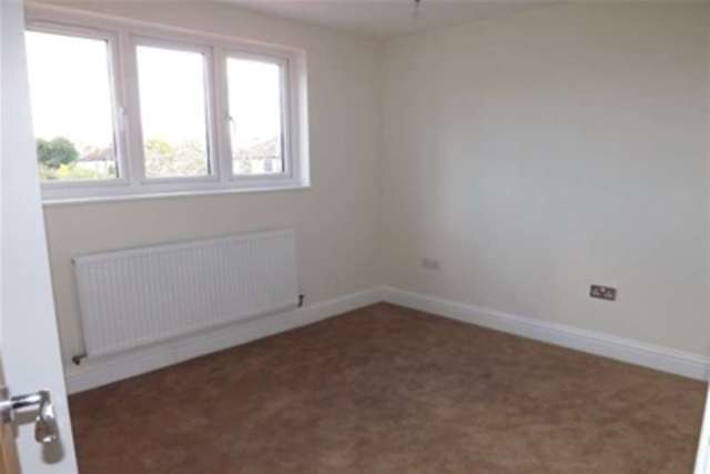  Image of 5 bedroom Detached house to rent in Bellevue Road Hornchurch RM11 at Hornchurch, RM11 3SS