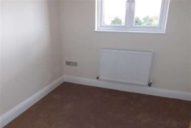  Image of 5 bedroom Detached house to rent in Bellevue Road Hornchurch RM11 at Hornchurch, RM11 3SS