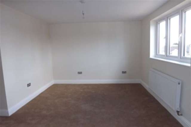  Image of 5 bedroom Detached house to rent in Bellevue Road Hornchurch RM11 at Hornchurch, RM11 3SS